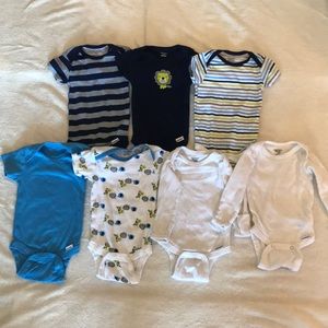 Gerber baby boy onesie bundle
